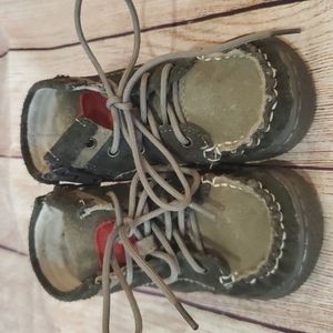 Livie &Luca Boys Toro Boot Grey GUC Size 4